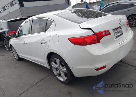 2015 Acura Ilx 2.0L z USA, uszkodzony, nr VIN 19VDE1F57FE004731